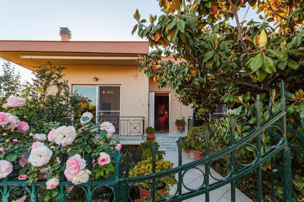 Stylish Seaside Home - Fully Equipped, Big Terrace Kalamata Bagian luar foto