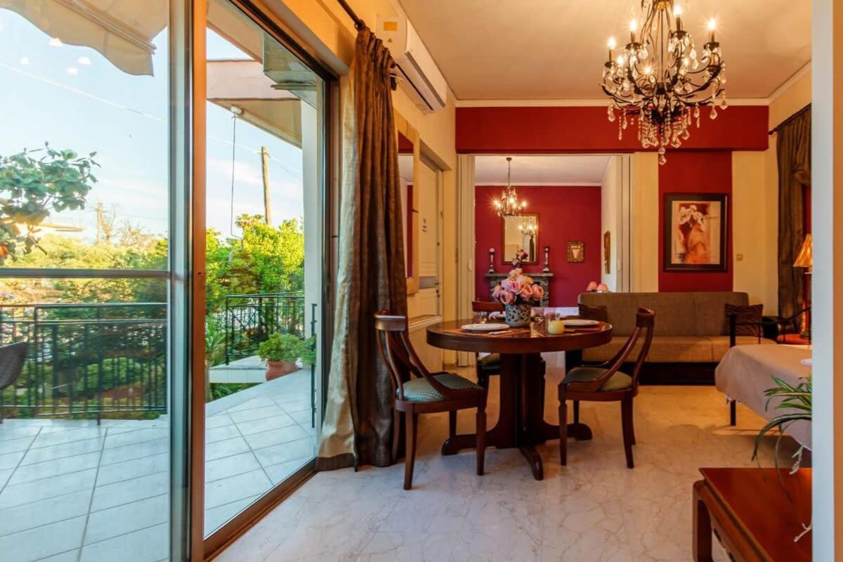 Stylish Seaside Home - Fully Equipped, Big Terrace Kalamata Bagian luar foto